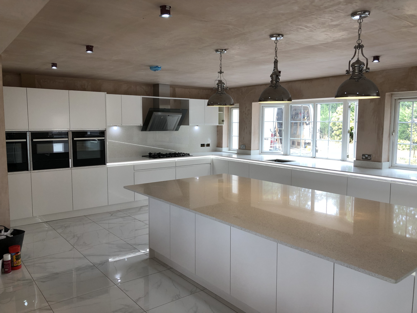 Malmo White Gloss